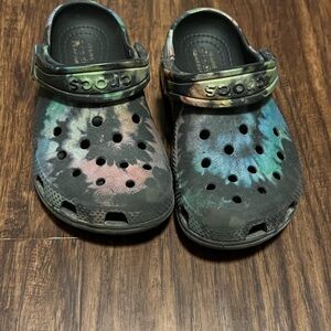 CROCS Kids' Tie-Dye Slippers